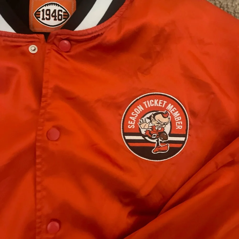 Cleveland Browns Jacket Adult L Season Ticket Member Bomber Orange NFL Satin